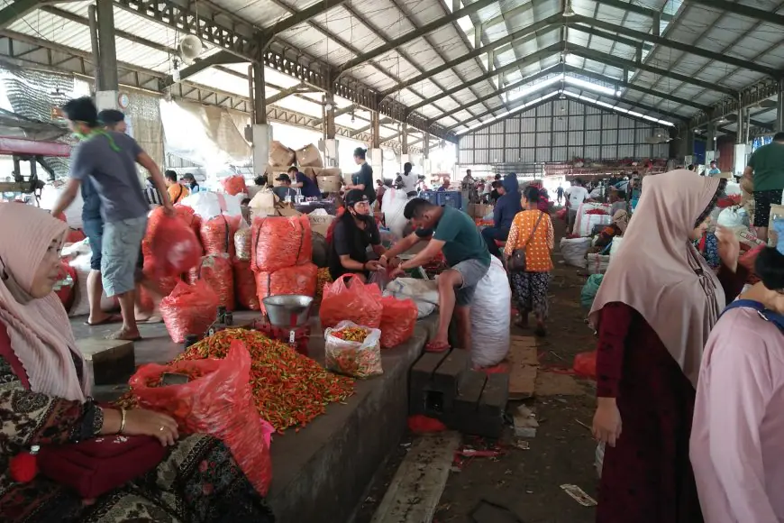 Jelang Tahun Baru, Harga Beras dan Cabai di Malang Melonjak Drastis dengan Selisih Fantastis