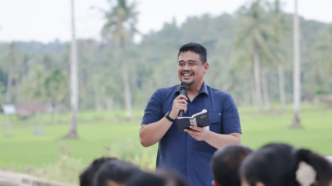 Bobby Nasution Turun ke Lapangan, Dengarkan Keluh Kesah Petani Nias soal Irigasi