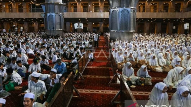 Pesantren Sebagai Penerus Baitul Hikmah: Mampukah Indonesia Revitalisasi Tradisi Ilmuwan Muslim?